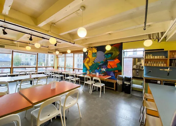 American Hotel Hostel